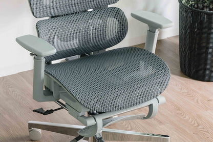 姿勢が整うメッシュチェア