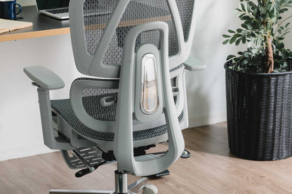 姿勢が整うメッシュチェア