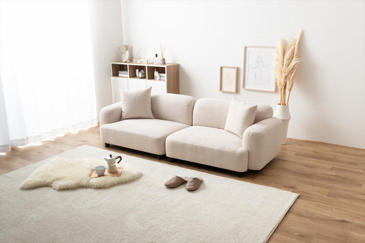 部屋を広く高級感のある姿に変える2人掛けソファ