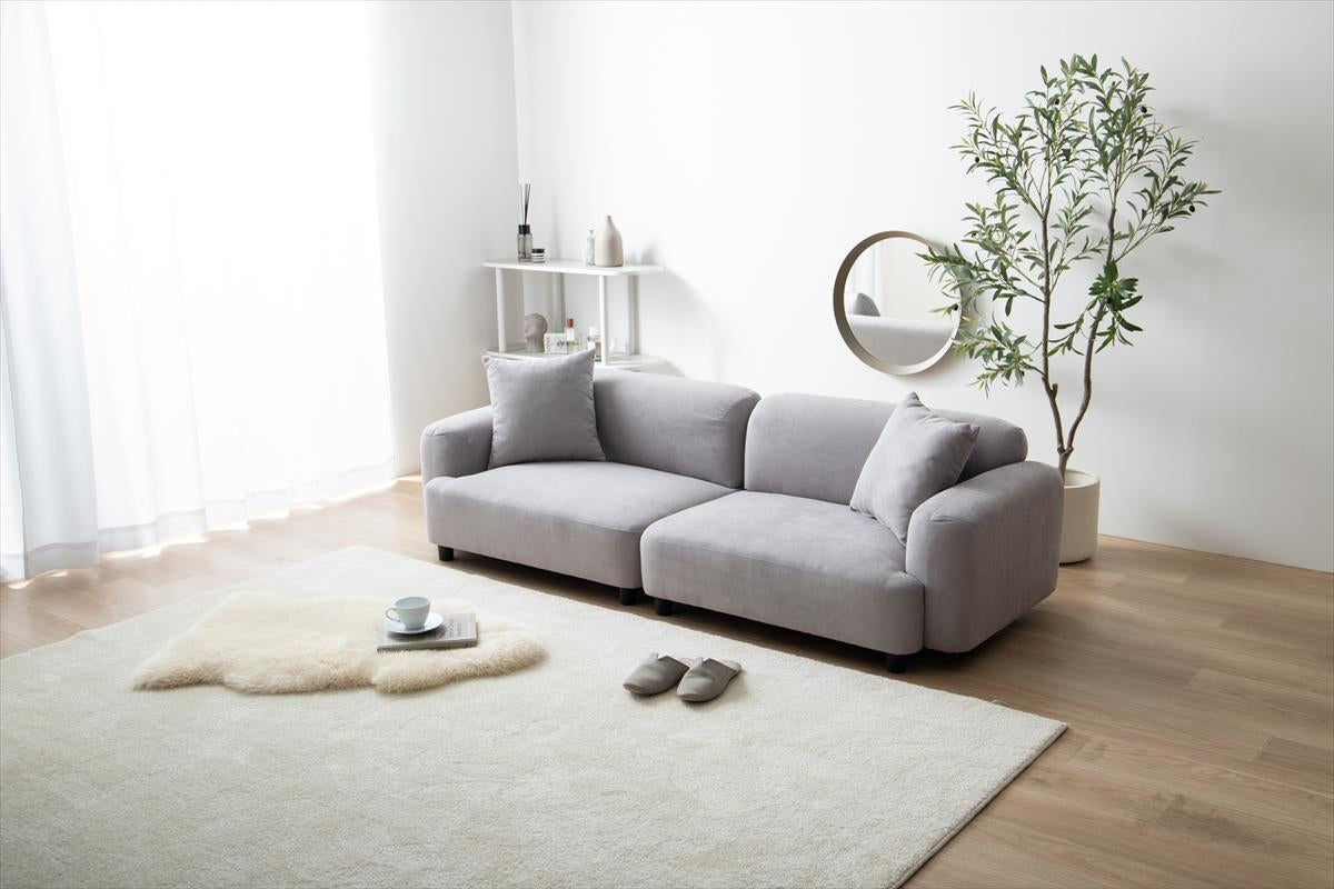 部屋を広く高級感のある姿に変える2人掛けソファ