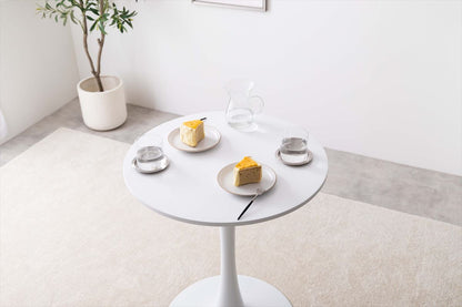 喫茶店の余白 丸テーブル