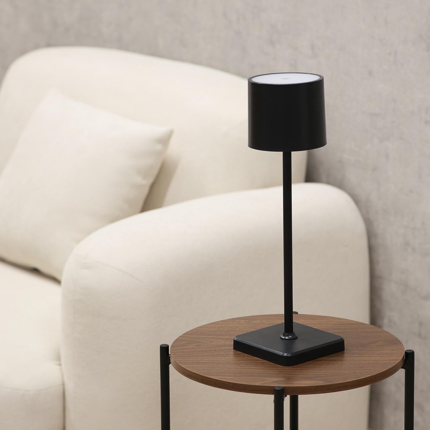 眠りを呼ぶテーブルランプ