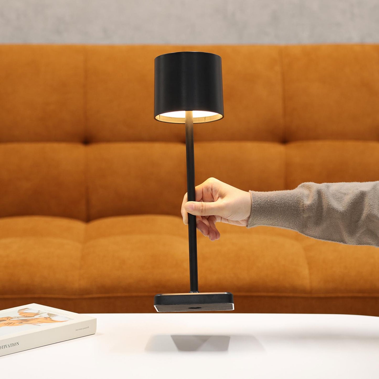 眠りを呼ぶテーブルランプ