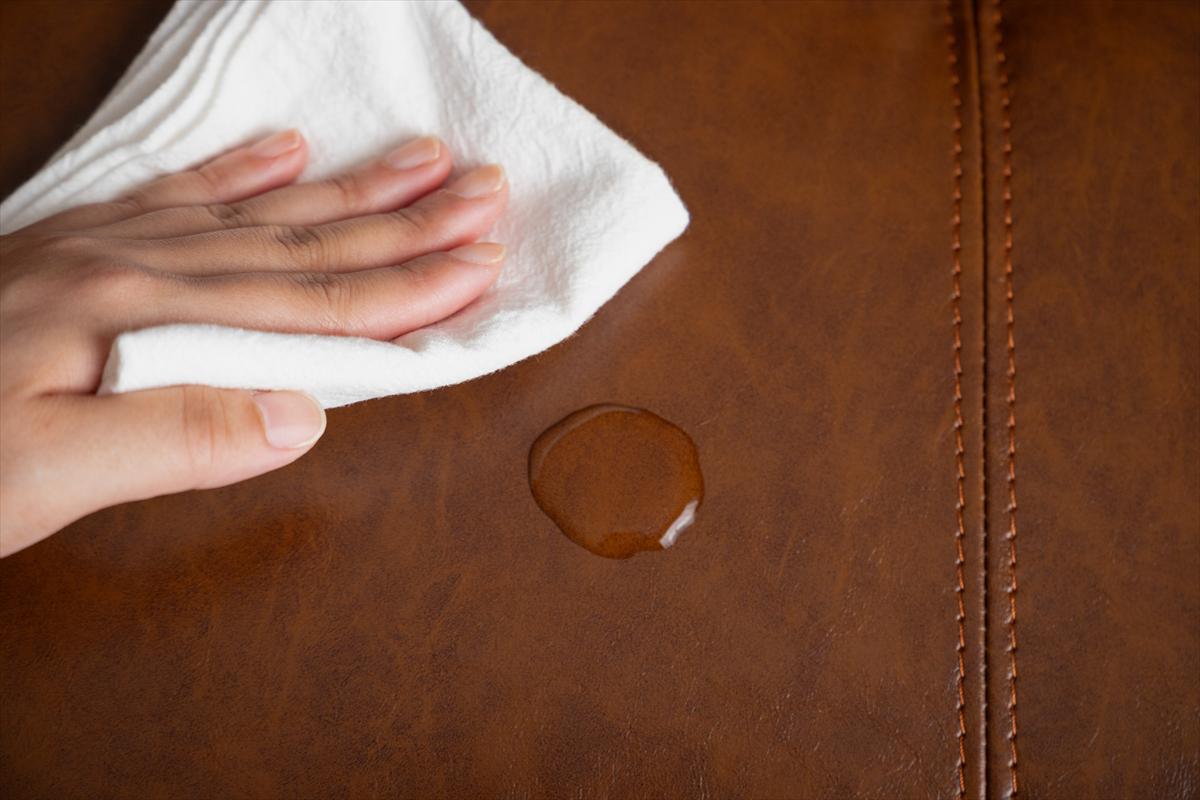 2人掛け革ソファ　世界中の紳士から愛される一品